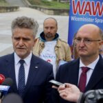 27.09.2019. Kielce. Konferencja prasowa wiceministra Piotra Wawrzyka i senatora Krzysztofa Słonia. Na zdjęciu (od lewej): Krzysztof Słoń - senator PiS i Piotr Wawrzyk - wiceminister spraw zagranicznych / Piotr Kwaśniewski / Radio Kielce