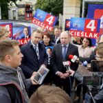 30.09.2019. Kielce. Konferencja prasowa posła Michała Cieślaka i europosła Adama Bielana. Na zdjęciu (w środku): Michał Cieślak - poseł i Adam Bielan - europoseł / Piotr Kwaśniewski / Radio Kielce