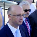 Piotr Wawrzyk zainaugurował kampanię wyborczą. Na zdjęciu (od lewej): Piotr Wawrzyk - wiceminister spraw zagranicznych, Stanisław Góźdź - dyrektor Świętokrzyskiego Centrum Onkologii i Adam Massalski - Instytut Historii UJK / Piotr Kwaśniewski / Radio Kielce