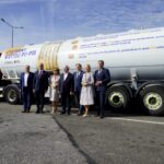 Występa. 06.09.2019. Cysterna wstydu w Świętokrzyskiem. Na zdjęciu (od lewej): Bogdan Latosiński - poseł PiS, Paweł Wawrzyk - wiceminister spraw zagranicznych, Maria Zuba - poseł PiS, Krzysztof Lipiec - prezes świętokrzyskiego PiS, Marek Kwitek - poseł PiS, Agnieszka Kuś - radna powiatu starachowickiego i Sylwester Chruszcz - poseł PiS / Piotr Kwaśniewski / Radio Kielce