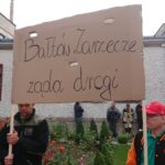 30.09.2019. Bałtów. Demonstracja przed Urzędem Gminy w Bałtowie / Anna Głąb / Radio Kielce