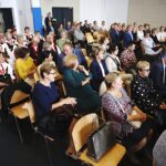 Wiślica. Uroczysta XV Nadzwyczajna Sesja Rady Miejskiej w Wiślicy - wręczenie tytułu Honorowego Obywatela Miasta Wiślica posłowi PiS Krzysztofowi Lipcowi / Jarosław Kubalski / Radio Kielce