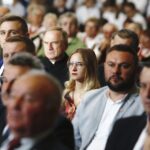 Wiślica. Uroczysta XV Nadzwyczajna Sesja Rady Miejskiej w Wiślicy - wręczenie tytułu Honorowego Obywatela Miasta Wiślica posłowi PiS Krzysztofowi Lipcowi / Jarosław Kubalski / Radio Kielce