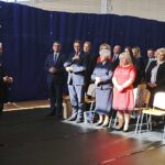 Wiślica. Uroczysta XV Nadzwyczajna Sesja Rady Miejskiej w Wiślicy - wręczenie tytułu Honorowego Obywatela Miasta Wiślica posłowi PiS Krzysztofowi Lipcowi / Jarosław Kubalski / Radio Kielce