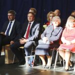 Wiślica. Uroczysta XV Nadzwyczajna Sesja Rady Miejskiej w Wiślicy - wręczenie tytułu Honorowego Obywatela Miasta Wiślica posłowi PiS Krzysztofowi Lipcowi / Jarosław Kubalski / Radio Kielce