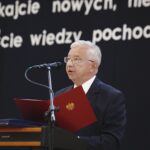 Inauguracja roku szkolnego w Powiatowym Zespole Szkół w Łopusznie. Krzysztof Lipiec - poseł PiS / Jarosław Kubalski / Radio Kielce