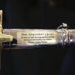 Wiślica. Uroczysta XV Nadzwyczajna Sesja Rady Miejskiej w Wiślicy - wręczenie tytułu Honorowego Obywatela Miasta Wiślica posłowi PiS Krzysztofowi Lipcowi / Jarosław Kubalski / Radio Kielce