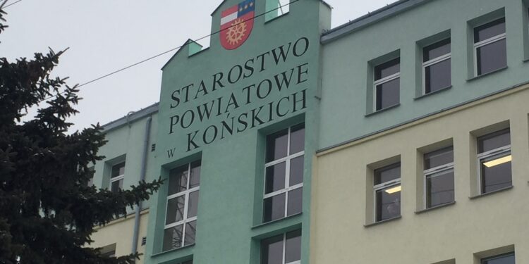 Starostwo Powiatowe w Końskich / Iwona Murawska / Radio Kielce