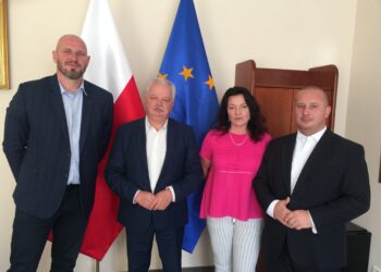 19.09.2019 Warszawa. Od lewej: Tomasz Majewski - wiceprezes Polskiego Związku Lekkiej Atletyki, Jacek Osuch - wiceminister Ministerstwa Sportu i Turystyki, Marta Pędzik-Prawda - naczelnik Wydziału Inwestycji Urzędu Miejskiego w Jędrzejowie, Marcin Piszczek - burmistrz Jędrzejowa / Mariusz Badura