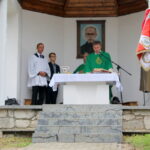 08.09.2019. Szczaworyż. Obchody 80. rocznicy bitwy pod Broniną. Liturgii przewodniczył ksiądz podpułkownik Grzegorz Kamiński – proboszcz kościoła garnizonowego w Kiecach. Asystował mu ksiądz kapitan Stanisław Kondrak – proboszcz Parafii pw. Świętego Jakuba Apostoła w Szczaworyżu / Marta Gajda / Radio Kielce