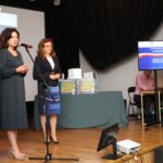 18.09.2019 Pińczów. Drugi dzień rywalizacji w wielkim quizie historycznym „Gramy dla Niepodległej". Na zdjęciu (od lewej): Katarzyna Nowacka – świętokrzyski wicekurator oświaty w Kielcach i Agata Wojtyszek - wojewoda świętokrzyski / Marta Gajda / Radio Kielce