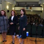 18.09.2019 Pińczów. Drugi dzień rywalizacji w wielkim quizie historycznym „Gramy dla Niepodległej". Na zdjęciu (od lewej): Beata Kita – zastępca burmistrza Miasta i Gminy Pińczów, Agata Wojtyszek - wojewoda świętokrzyski i Katarzyna Nowacka – świętokrzyski wicekurator oświaty w Kielcach / Marta Gajda / Radio Kielce