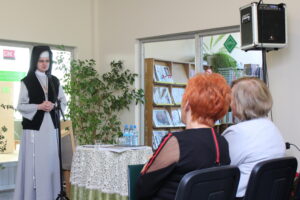 23.09.2019. Pińczów. XXIII Pińczowskie Spotkania Historyczne pod hasłem „Klasztor. Szpital. Miłosierdzie”. Jadwiga Monika Kupczewska, sł. NSJ „Posługa sióstr sercanek w mirowskim szpitalu św. Juliana w Pińczowie / Marta Gajda / Radio Kielce