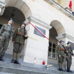 01.09.2019 Kielce. Odsłonięcie tablicy na WDK upamiętniającej udział 80 żołnierzy 2. Dywizji Piechoty Legionów Wojska Polskiego z Kielc w obronie Westerplatte / Jarosław Kubalski / Radio Kielce