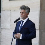 01.09.2019 Kielce. Odsłonięcie tablicy na WDK upamiętniającej udział 80 żołnierzy 2. Dywizji Piechoty Legionów Wojska Polskiego z Kielc w obronie Westerplatte. Senator Krzysztof Słoń / Jarosław Kubalski / Radio Kielce