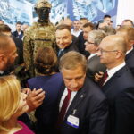 MSPO. Prezydent Andrzej Duda zwiedza ekspozycje / Jarosław Kubalski / Radio Kielce