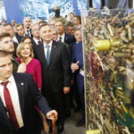 MSPO. Prezydent Andrzej Duda zwiedza ekspozycje. W środku: Anna Krupka - wiceminister sportu i turystyki i Andrzej Duda - prezydent RP / Jarosław Kubalski / Radio Kielce