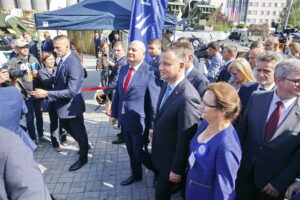 MSPO. Prezydent Andrzej Duda zwiedza ekspozycje / Jarosław Kubalski / Radio Kielce