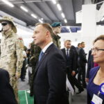 MSPO. Prezydent Andrzej Duda zwiedza ekspozycje. Od lewej: Andrzej Duda - prezydent RP i Agata Wojtyszek - wojewoda świętokrzyski / Jarosław Kubalski / Radio Kielce