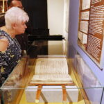 04.09.2019 Kielce. Muzeum Historii Kielc. Wystawa "Średniowieczne skarby Kielc. Rękopiśmienne księgi dawnej biblioteki kapituły kieleckiej" / Jarosław Kubalski / Radio Kielce