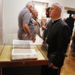 04.09.2019 Kielce. Muzeum Historii Kielc. Wystawa "Średniowieczne skarby Kielc. Rękopiśmienne księgi dawnej biblioteki kapituły kieleckiej" / Jarosław Kubalski / Radio Kielce