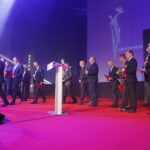 06.09.2019 Kielce. Targi Kielce. Międzynarodowy Salon Przemysłu Obronnego. Wiceminister obrony Wojciech Skurkiewicz, generał brygady Karol Dymanowski i prezes Targów Andrzej Mochoń wręczyli nagrody DEFENDER / Jarosław Kubalski / Radio Kielce