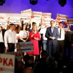 15.09.2019 Staszów. Wizyta premiera Mateusza Morawieckiego. Na zdjęciu: Leszek Kopeć - burmistrz Staszowa, Anna Krupka - wiceminister sportu i turystyki i Mateusz Morawiecki - premier / Jarosław Kubalski / Radio Kielce