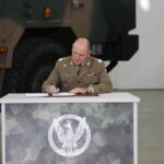 19.09.2019 Skarżysko - Kamienna. Podpisanie umowy  na dostawę dla wojska pocisków rakietowych Feniks. Sze Inspektoratu Uzbrojenia MON gen. bryg Dariusz Pluta / Jarosław Kubalski / Radio Kielce