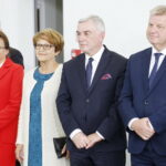 19.09.2019 Skarżysko - Kamienna. Podpisanie umowy  na dostawę dla wojska pocisków rakietowych Feniks. Wojewoda Agata Wojtyszek, poseł Maria Zuba, marszałek Andrzej Bętkowski i senator Jarosław Rusiecki / Jarosław Kubalski / Radio Kielce