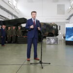 19.09.2019 Skarżysko - Kamienna. Podpisanie umowy  na dostawę dla wojska pocisków rakietowych Feniks. Minister Obrony Narodowej Mariusz Błaszczak / Jarosław Kubalski / Radio Kielce