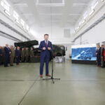 19.09.2019 Skarżysko - Kamienna. Podpisanie umowy  na dostawę dla wojska pocisków rakietowych Feniks. Minister Obrony Narodowej Mariusz Błaszczak / Jarosław Kubalski / Radio Kielce