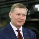 19.09.2019 Skarżysko - Kamienna. Podpisanie umowy  na dostawę dla wojska pocisków rakietowych Feniks. Prezes MESKO Tomasz Stawiński / Jarosław Kubalski / Radio Kielce