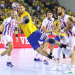 22.09.2019 Kielce. Piłka ręczna Liga Mistrzów. Mecz PGE Vive Kielce - Motor Zaporoże. Arciom Karalok / Jarosław Kubalski / Radio Kielce