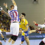 22.09.2019 Kielce. Piłka ręczna Liga Mistrzów. Mecz PGE Vive Kielce - Motor Zaporoże. Doruk Pehlivan / Jarosław Kubalski / Radio Kielce