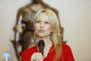 23.09.2019 Kielce. Magdalena Ogórek podczas spotkania autorskiego w Muzeum Narodowym / Jarosław Kubalski / Radio Kielce