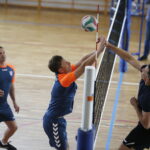 25.09.2019 Kielce. Europejski Dzień Sportu. Mecz pomiędzy zespołami Kuratorium Oświaty w Kielcach i Urzędu Marszałkowskiego Województwa Świętokrzyskiego w hali sportowej VI LO / Jarosław Kubalski / Radio Kielce