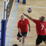 25.09.2019 Kielce. Europejski Dzień Sportu. Mecz pomiędzy zespołami Kuratorium Oświaty w Kielcach i Urzędu Marszałkowskiego Województwa Świętokrzyskiego w hali sportowej VI LO / Jarosław Kubalski / Radio Kielce