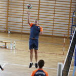 25.09.2019 Kielce. Europejski Dzień Sportu. Mecz pomiędzy zespołami Kuratorium Oświaty w Kielcach i Urzędu Marszałkowskiego Województwa Świętokrzyskiego w hali sportowej VI LO / Jarosław Kubalski / Radio Kielce