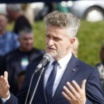 27.09.2019 Kielce. Ślubowanie klas mundurowych ZDZ. Senator Krzysztof Słoń / Jarosław Kubalski / Radio Kielce