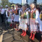 08.09.2019. Obrazów. Europejskie Święto Jabłka. KGW z Kleczanowa i Kapela Wosiów / Grażyna-Szlęzak-Wójcik / Radio Kielce