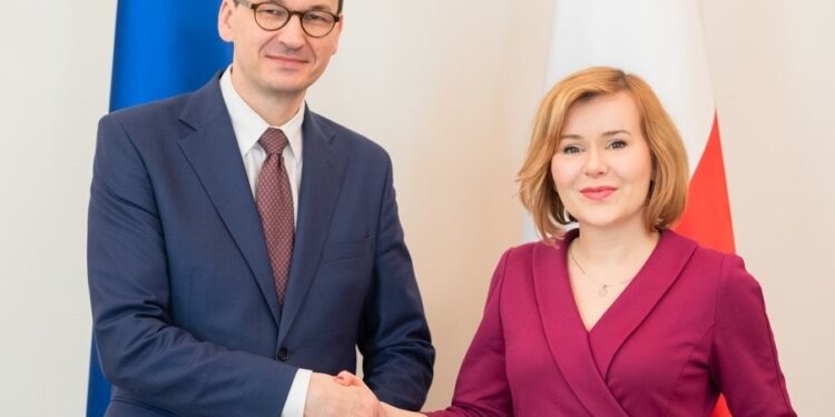 Na zdjęciu (od lewej): premier Mateusz Morawiecki i poseł Anna Krupka - wiceminister sportu i turystyki / archiwum prywatne