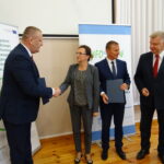 10.09.2019. Kunów. Podpisanie porozumienia miedzy gminą Kunów, a Wojewódzkim Funduszem Ochrony Środowiska i Gospodarki Wodnej w Kielcach / Emilia Sitarska / Radio Kielce