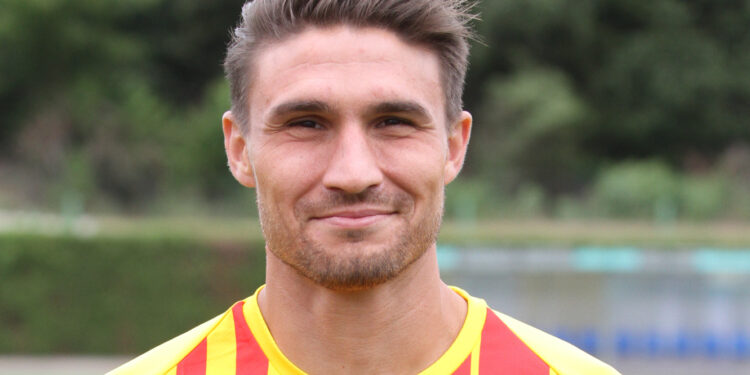 MICHAL PAPADOPULOS – NAPASTNIK; DATA URODZENIA: 14.04.1985; MIEJSCE URODZENIA: Ostrawa (Czechy); WZROST/WAGA: 183/79; W KORONIE OD: 1.07.2019; MECZE/BRAMKI W KORONIE: 0/0; POPRZEDNI KLUB: Piast Gliwice (PKO Ekstraklasa); NARODOWOŚĆ: Czechy/ Grecja / Korona Kielce