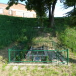 12.09.2019. Opatów. Mogiła z 1963 roku, która przejdzie renowację / Emilia Sitarska / Radio Kielce