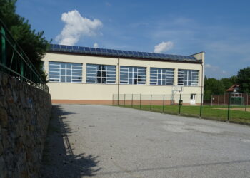 Parking i boiska przy Szkole Podstawowej nr 1 / Emilia Sitarska / Radio Kielce