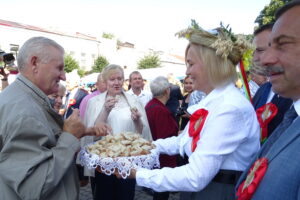 XIX Świętokrzyskie Wojewódzkie Dożynki w Opatowie / Emilia Sitarska / Radio Kielce