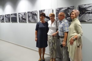 Otwarcie nowej siedziby galerii Fotografii w Ostrowieckim Browarze Kultury / Emilia Sitarska / Radio Kielce