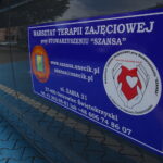 10.09.2019. Ostrowiec Św. Przekazanie nowego busa dla Warsztatów Terapii Zajęciowej Stowarzyszenia Szansa / Radio Kielce