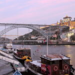 28.09.2019. Spacer po Porto. Ponte Luís I - projekt ucznia Gustave Eiffela / Arkadiusz Milcarz / Radio Kielce