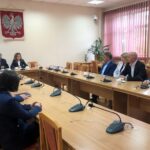 18.09.2019. Staszów. Wręczenie promes samorządowcom z powiatu staszowskiego na remonty dróg / Grażyna-Szlęzak-Wójcik / Radio Kielce